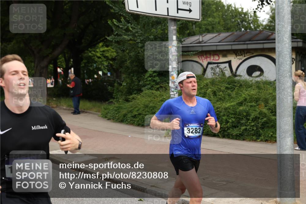 29.06.2025 - hella hamburg halbmarathon Yannick Fuchs http://msf.ph/oto/8230808 29.06.2025 10:33:57 20KM 1343, 1445, 1803, 2525, 2546, 2563, 3282, 3783, 4565, 4759, 6037, 6686, 6687, 7981, 8319, 8925, 9265, 11305, 11619, 12335, 12772, 13479, 13514, 13729, 14204, 14272, 14311, 14359, 15013, 15094, 15336, 15556, 15744, 15866, 16656, 16820, 17005, 17215, 17360, 17668, 18149, 18285, 18547, 18734, 18803 meine-sportfotos.de