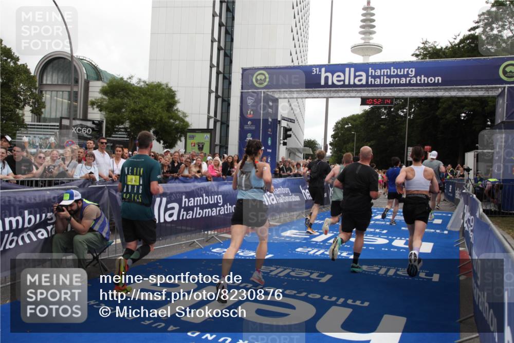 29.06.2025 - hella hamburg halbmarathon Michael Strokosch http://msf.ph/oto/8230876 29.06.2025 10:52:12 Ziel 1482, 2397, 2595, 5032, 5093, 5378, 6897, 7732, 9082, 12135, 12580, 13726, 14248, 14300, 15506, 15829, 16003, 16179, 16320, 16666, 17033, 17130, 18475, 18801 meine-sportfotos.de