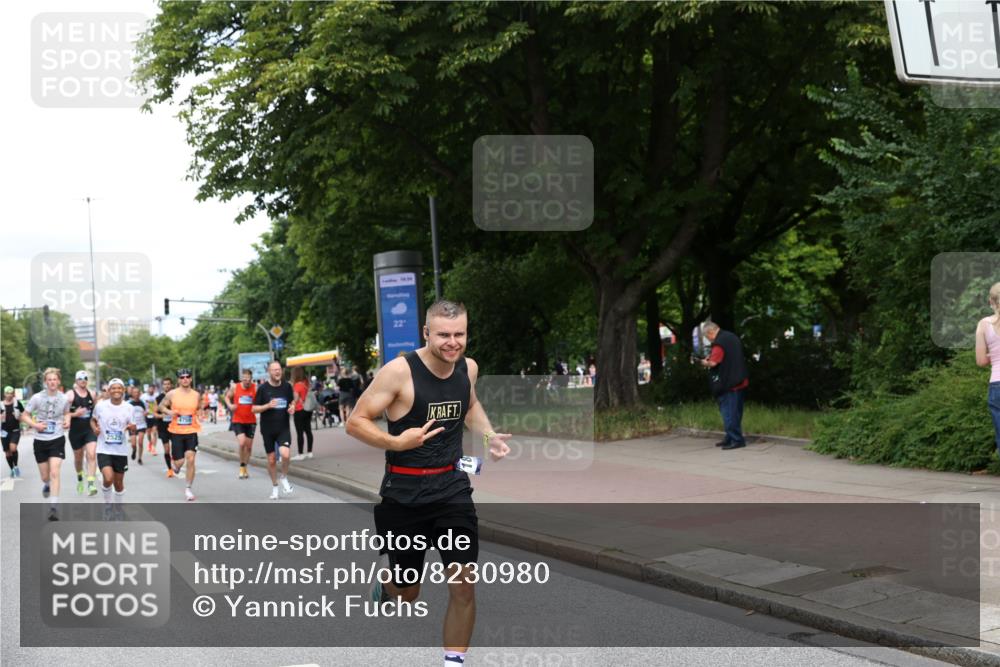 29.06.2025 - hella hamburg halbmarathon Yannick Fuchs http://msf.ph/oto/8230980 29.06.2025 10:34:01 20KM 1343, 1803, 2044, 2525, 2546, 2563, 2972, 3282, 3783, 4565, 4759, 5752, 6037, 6686, 6687, 7981, 8319, 8925, 9265, 9540, 11305, 12335, 12372, 13479, 13514, 13729, 14204, 14272, 14311, 14359, 15013, 15094, 15336, 15435, 15556, 15744, 16656, 16820, 17005, 17215, 17360, 17668, 18149, 18285, 18547, 18734, 18803 meine-sportfotos.de