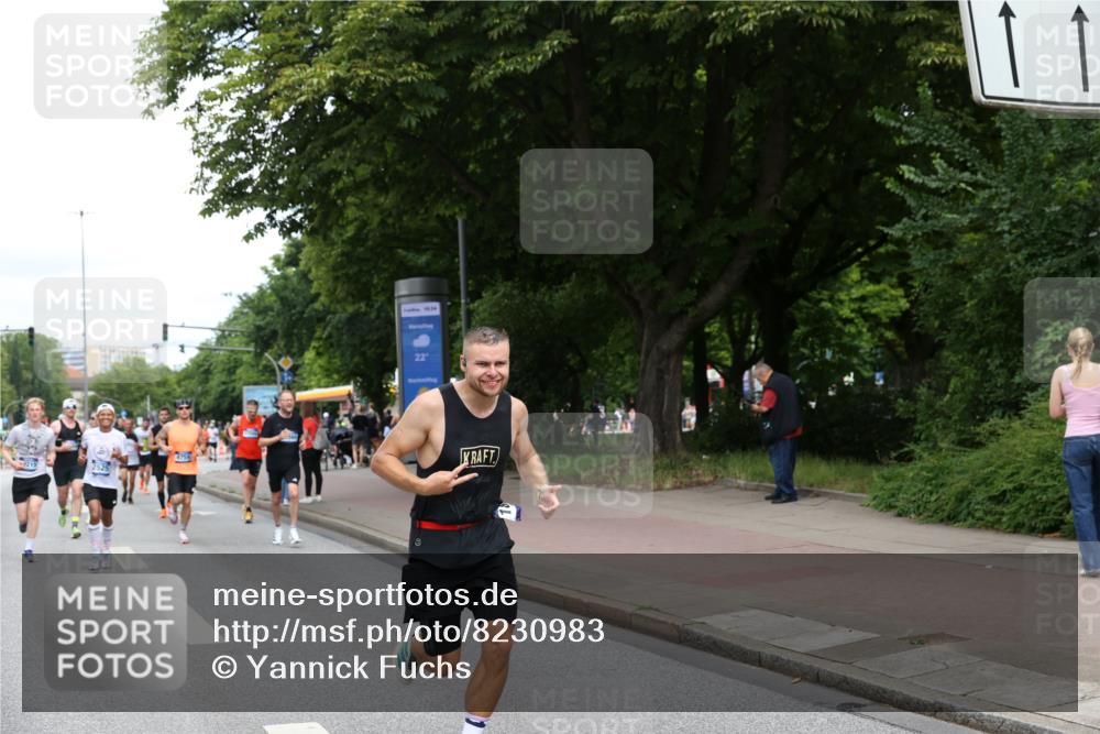 29.06.2025 - hella hamburg halbmarathon Yannick Fuchs http://msf.ph/oto/8230983 29.06.2025 10:34:01 20KM 1343, 1803, 2044, 2525, 2546, 2563, 2972, 3282, 3783, 4565, 4759, 5752, 6037, 6686, 6687, 7981, 8319, 8925, 9265, 9540, 11305, 12335, 12372, 13479, 13514, 13729, 14204, 14272, 14311, 14359, 15013, 15094, 15336, 15435, 15556, 15744, 16656, 16820, 17005, 17215, 17360, 17668, 18149, 18285, 18547, 18734, 18803 meine-sportfotos.de