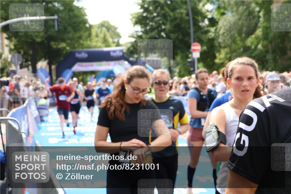29.06.2025 - hella hamburg halbmarathon Zöllner http://msf.ph/oto/8231001 29.06.2025 11:31:15 Ziel 1534, 2072, 2357, 2744, 3391, 4030, 4096, 4162, 5343, 7535, 8388, 9010, 9295, 9448, 12936, 13416, 15739, 15853, 17073, 17591 meine-sportfotos.de