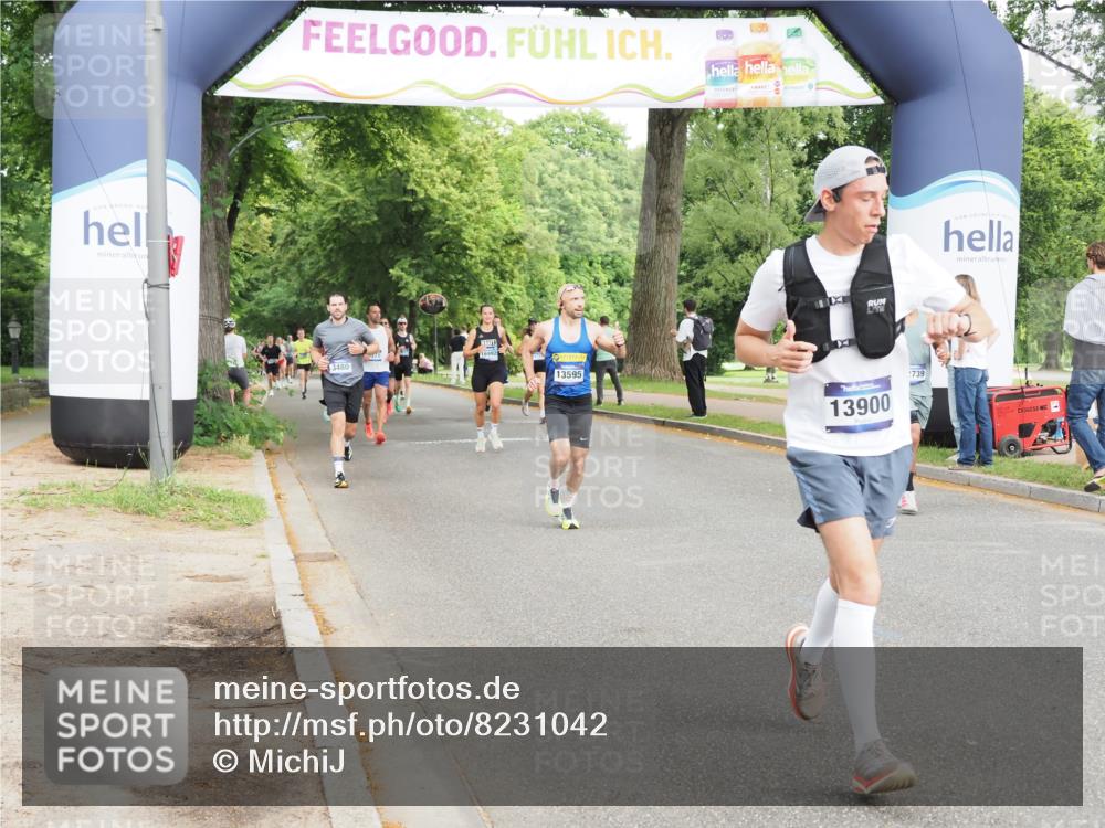 29.06.2025 - hella hamburg halbmarathon MichiJ http://msf.ph/oto/8231042 29.06.2025 10:26:31 Zwischen KM18-KM19 1505, 5923, 12739, 13595, 13900, 15303, 16698 meine-sportfotos.de