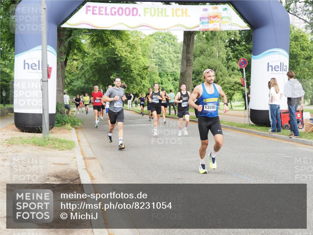 29.06.2025 - hella hamburg halbmarathon MichiJ http://msf.ph/oto/8231054 29.06.2025 10:26:32 Zwischen KM18-KM19 1505, 6458, 12739, 13595, 13900, 15303, 16698, 16992 meine-sportfotos.de
