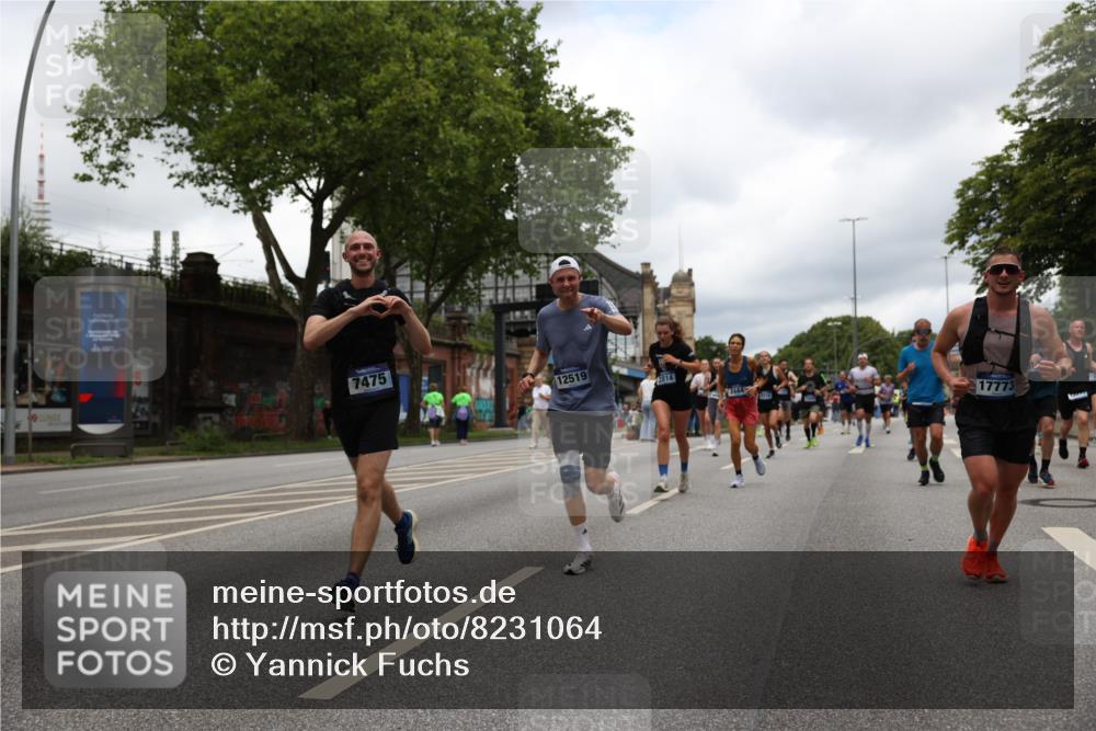 29.06.2025 - hella hamburg halbmarathon Yannick Fuchs http://msf.ph/oto/8231064 29.06.2025 10:46:46 20KM 1098, 1257, 1482, 1657, 1683, 2111, 2208, 2444, 2814, 3258, 3399, 3715, 3952, 3999, 4121, 4587, 4726, 5169, 5194, 5607, 6897, 7178, 7232, 7383, 7475, 8172, 8316, 8587, 8955, 10529, 10811, 11217, 12135, 12482, 12519, 13211, 13301, 14198, 14286, 14791, 14805, 15446, 15980, 16320, 16929, 17130, 17198, 17710, 17773, 18249, 18331, 19208 meine-sportfotos.de