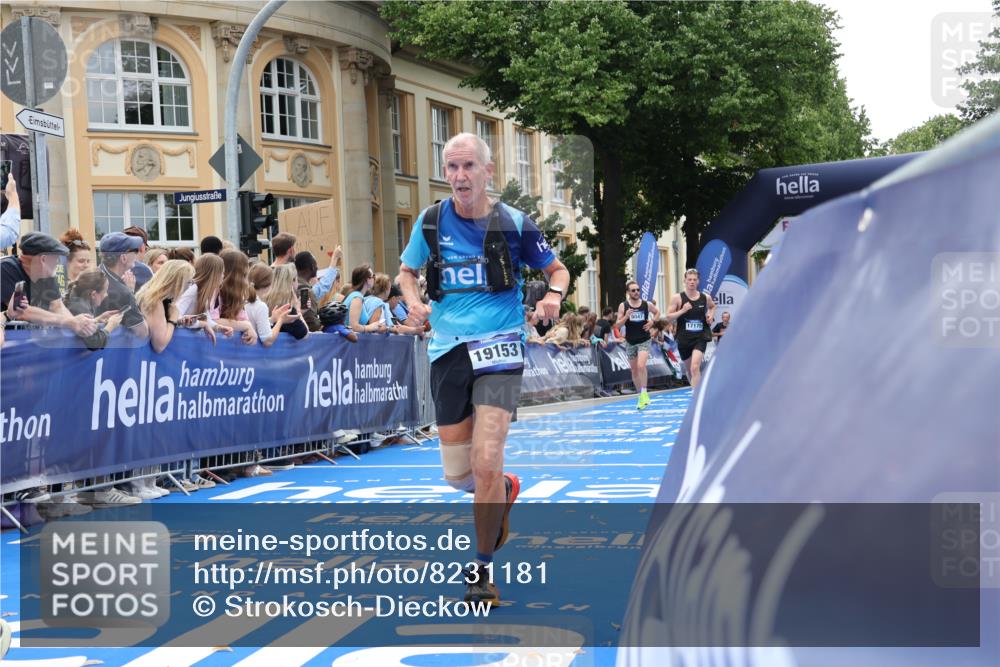 29.06.2025 - hella hamburg halbmarathon Strokosch-Dieckow http://msf.ph/oto/8231181 29.06.2025 10:33:12 Ziel 1910, 1959, 4679, 6473, 7723, 9047, 14167, 14276, 16881, 17175, 17802, 18455 meine-sportfotos.de