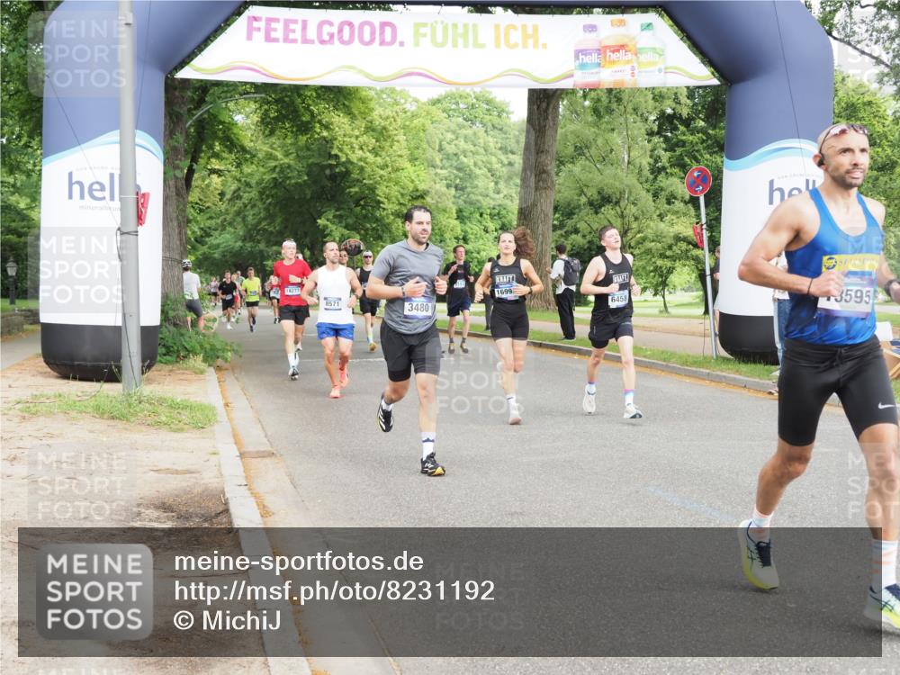 29.06.2025 - hella hamburg halbmarathon MichiJ http://msf.ph/oto/8231192 29.06.2025 10:26:33 Zwischen KM18-KM19 1505, 3480, 6458, 12739, 13595, 13900, 15303, 16698, 16992 meine-sportfotos.de