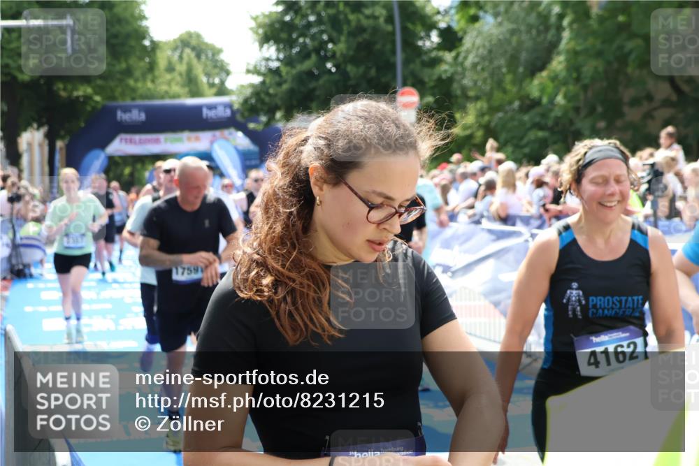 29.06.2025 - hella hamburg halbmarathon Zöllner http://msf.ph/oto/8231215 29.06.2025 11:31:20 Ziel 1534, 2072, 2357, 2744, 2945, 3391, 4030, 4096, 5343, 9295, 9542, 10248, 13416, 17072, 17073, 17591, 17635 meine-sportfotos.de