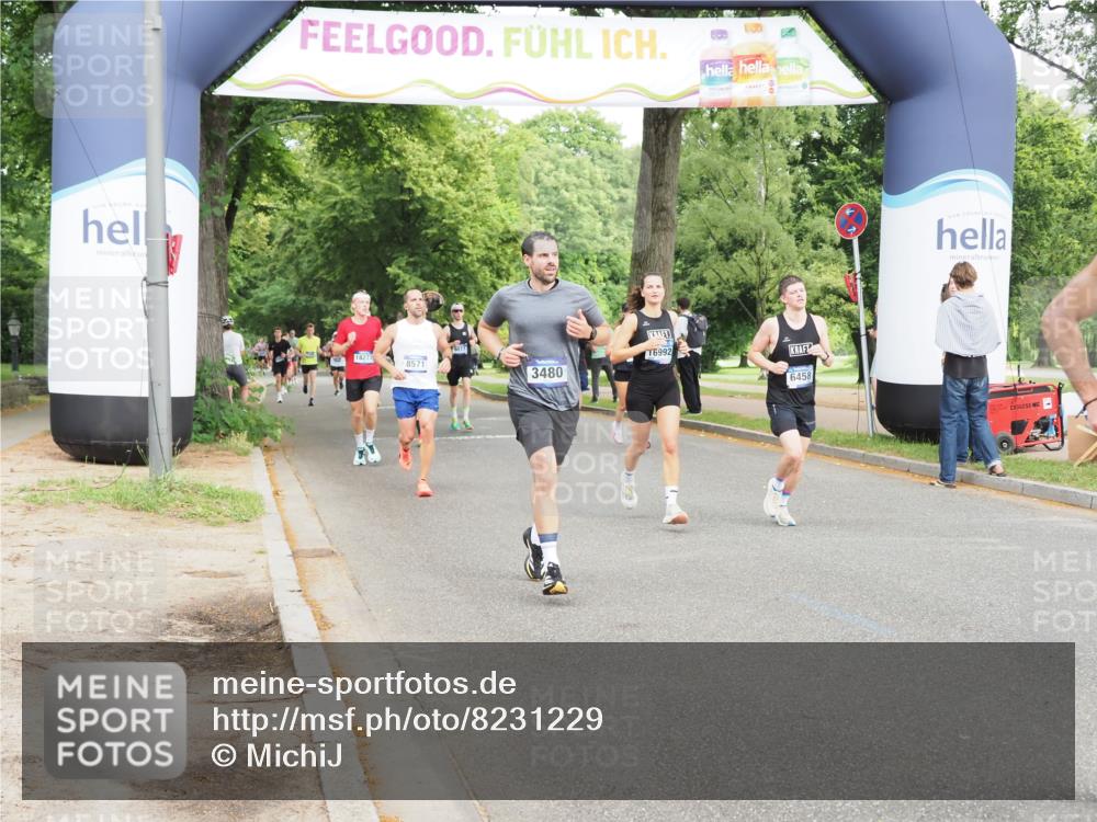 29.06.2025 - hella hamburg halbmarathon MichiJ http://msf.ph/oto/8231229 29.06.2025 10:26:33 Zwischen KM18-KM19 1505, 3480, 6458, 12739, 13595, 13900, 15303, 16698, 16992 meine-sportfotos.de