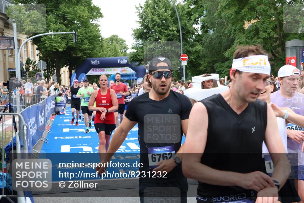 29.06.2025 - hella hamburg halbmarathon Zöllner http://msf.ph/oto/8231232 29.06.2025 10:53:45 Ziel 1502, 2058, 2082, 2518, 2630, 3819, 5399, 6762, 6877, 8285, 8335, 10549, 10895, 11588, 11589, 11604, 12632, 13865, 14702, 14818, 15061, 15441, 16092, 17482, 18143, 18514, 18666, 18715 meine-sportfotos.de