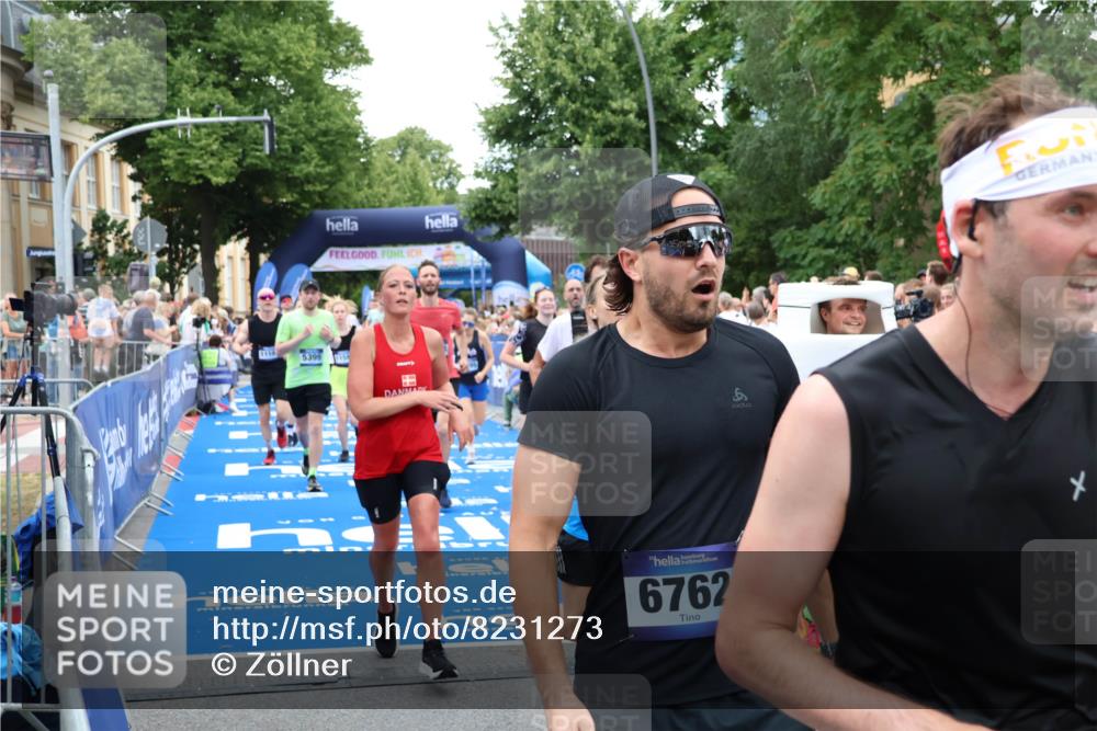 29.06.2025 - hella hamburg halbmarathon Zöllner http://msf.ph/oto/8231273 29.06.2025 10:53:46 Ziel 2058, 2082, 2518, 2630, 3819, 5399, 5607, 6877, 7177, 8285, 8335, 10895, 11588, 11589, 11604, 12632, 13865, 14702, 14818, 15061, 15441, 16092, 17482, 18143, 18514, 18715 meine-sportfotos.de