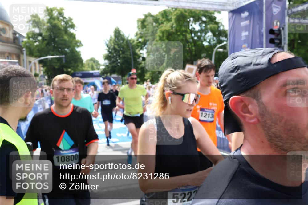 29.06.2025 - hella hamburg halbmarathon Zöllner http://msf.ph/oto/8231286 29.06.2025 11:31:36 Ziel 1799, 2325, 2349, 2944, 3848, 6103, 6228, 9125, 9206, 9478, 9514, 9750, 11139, 11415, 13747, 14451, 15044, 16143, 17932 meine-sportfotos.de