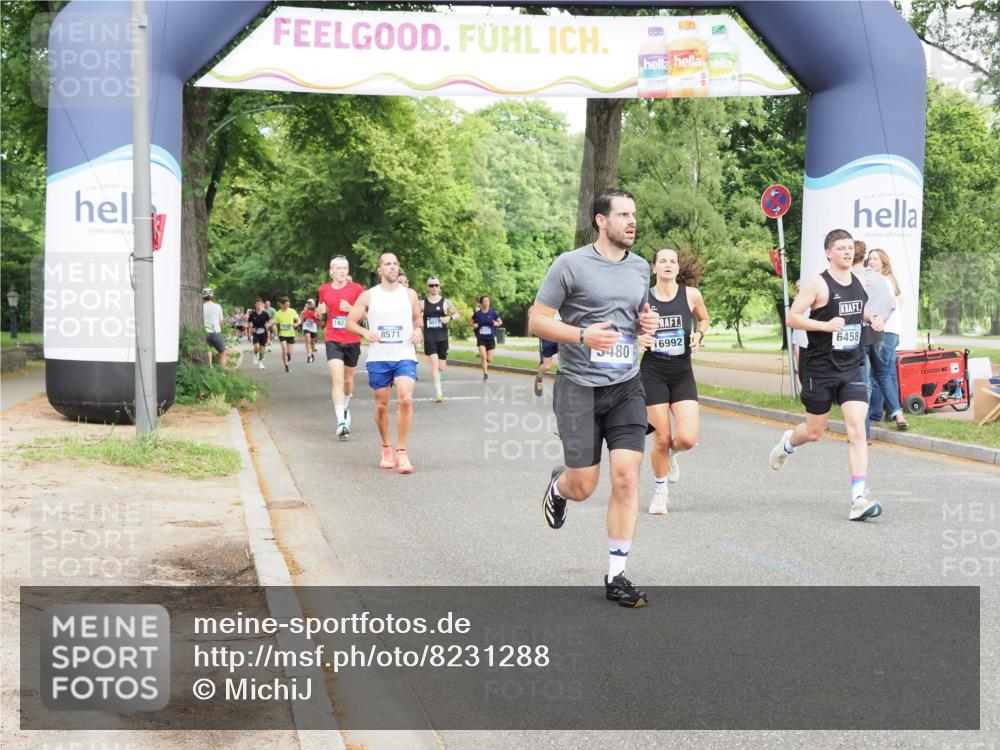 29.06.2025 - hella hamburg halbmarathon MichiJ http://msf.ph/oto/8231288 29.06.2025 10:26:34 Zwischen KM18-KM19 1505, 3480, 6458, 12739, 13595, 13900, 15303, 16698, 16992 meine-sportfotos.de