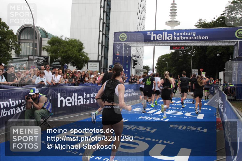29.06.2025 - hella hamburg halbmarathon Michael Strokosch http://msf.ph/oto/8231290 29.06.2025 10:52:18 Ziel 2397, 4419, 4837, 5032, 5087, 5482, 6164, 6897, 7896, 9074, 9082, 12135, 13726, 14248, 14300, 15275, 15446, 16003, 16320, 16591, 17033, 17130, 18475 meine-sportfotos.de