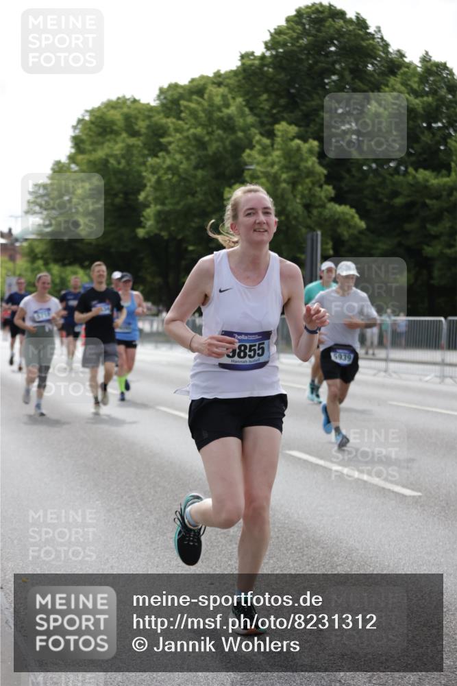 29.06.2025 - hella hamburg halbmarathon Jannik Wohlers http://msf.ph/oto/8231312 29.06.2025 10:28:06 Lombardsbrücke 5718, 5903, 5939, 6418, 7667, 7980, 8327, 8560, 9642, 9716, 9855, 10434, 13045, 13296, 13400, 16125, 18293, 18604, 19180 meine-sportfotos.de