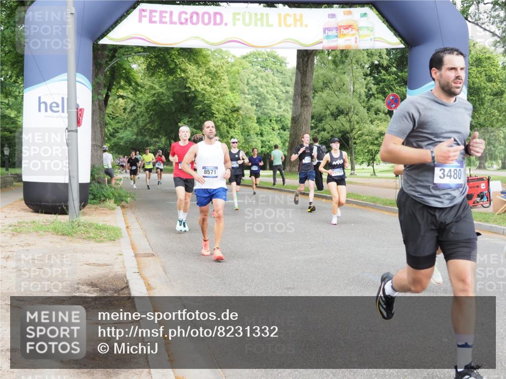 29.06.2025 - hella hamburg halbmarathon MichiJ http://msf.ph/oto/8231332 29.06.2025 10:26:35 Zwischen KM18-KM19 3480, 6458, 8571, 10793, 12739, 13595, 13900, 15303, 16992 meine-sportfotos.de