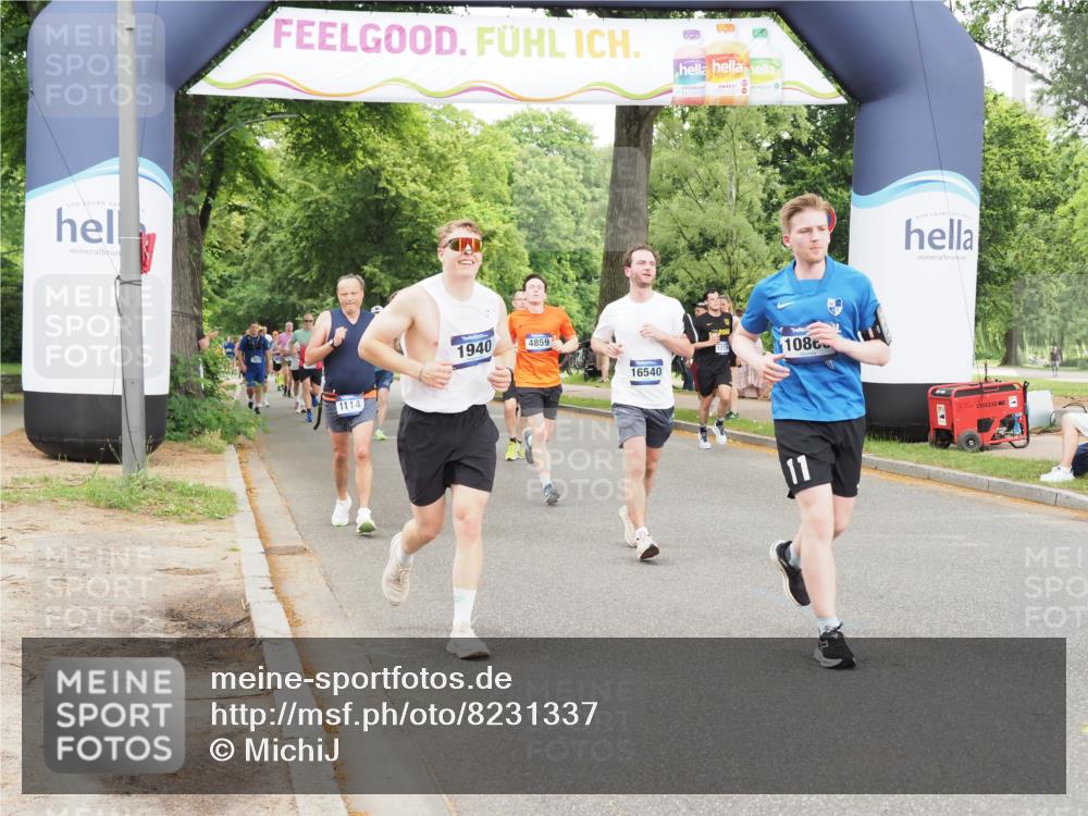 29.06.2025 - hella hamburg halbmarathon MichiJ http://msf.ph/oto/8231337 29.06.2025 10:49:38 Zwischen KM18-KM19 1114, 1940, 4511, 4859, 7869, 9124, 10866, 11402, 12662, 13551, 16371, 16420, 16540 meine-sportfotos.de