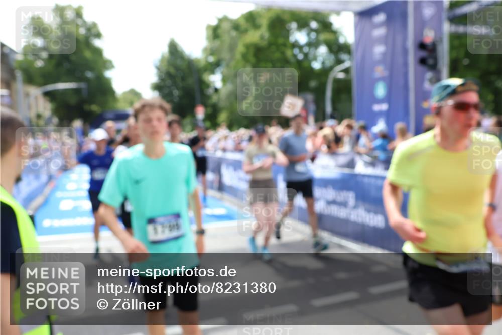 29.06.2025 - hella hamburg halbmarathon Zöllner http://msf.ph/oto/8231380 29.06.2025 11:31:38 Ziel 2325, 2349, 2943, 2944, 3617, 3848, 6103, 7314, 9125, 9206, 9478, 9514, 11139, 11415, 13747, 14451, 14599, 15044, 16383, 19214 meine-sportfotos.de