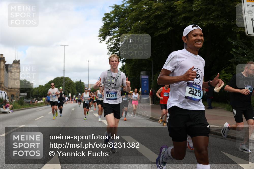 29.06.2025 - hella hamburg halbmarathon Yannick Fuchs http://msf.ph/oto/8231382 29.06.2025 10:34:04 20KM 1343, 2044, 2525, 2546, 2563, 2972, 3282, 4565, 4759, 5752, 6037, 7981, 8319, 8925, 9116, 9265, 9540, 11284, 11305, 12335, 12372, 13479, 13514, 14204, 14272, 14311, 14359, 15013, 15094, 15336, 15435, 15556, 15744, 16656, 16820, 17005, 17215, 17360, 17425, 17668, 18149, 18154, 18285, 18547, 18803 meine-sportfotos.de