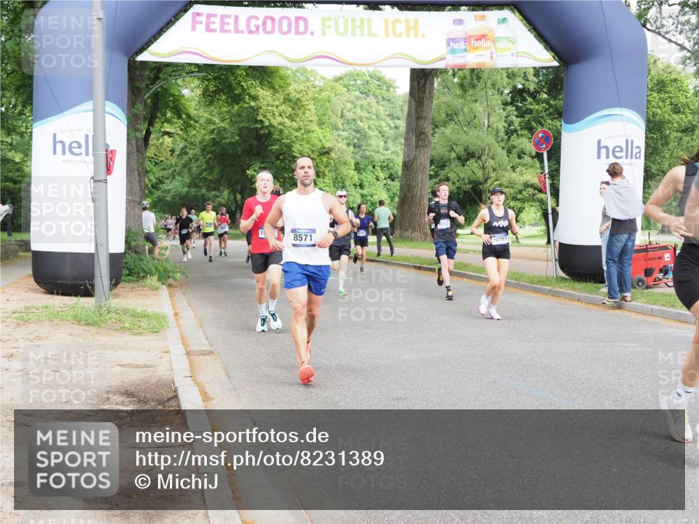29.06.2025 - hella hamburg halbmarathon MichiJ http://msf.ph/oto/8231389 29.06.2025 10:26:35 Zwischen KM18-KM19 3480, 6458, 8571, 10793, 12739, 13595, 13900, 15303, 16992 meine-sportfotos.de