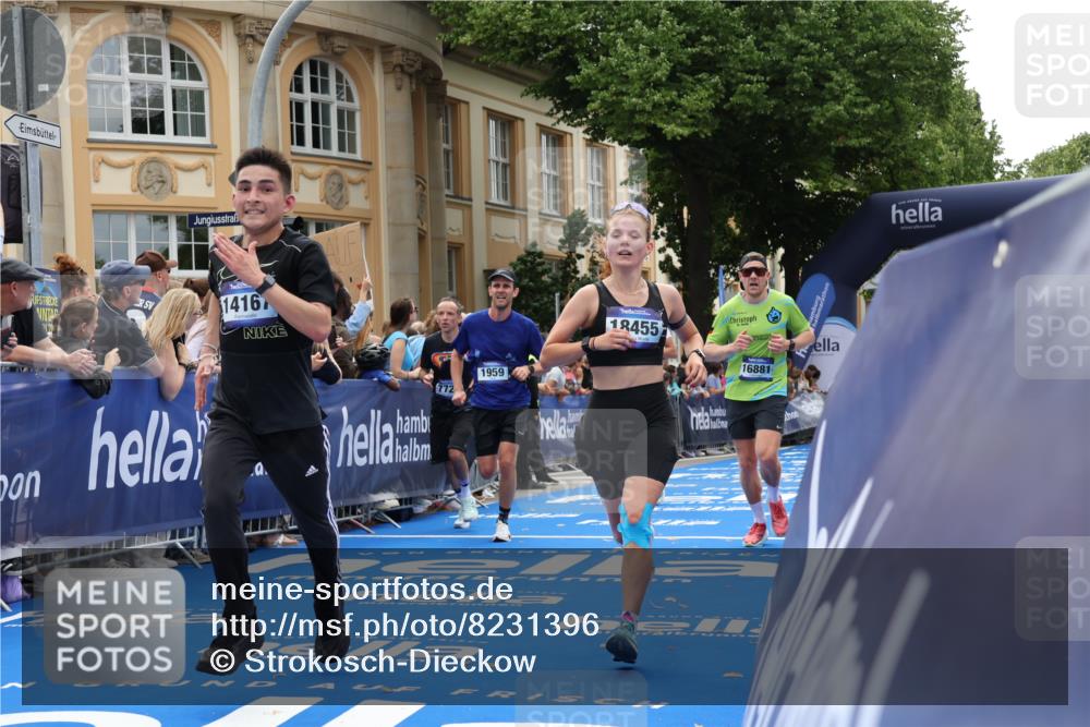 29.06.2025 - hella hamburg halbmarathon Strokosch-Dieckow http://msf.ph/oto/8231396 29.06.2025 10:33:18 Ziel 1959, 4679, 7723, 8956, 9047, 14167, 16881, 17056, 17175, 17489, 18455 meine-sportfotos.de