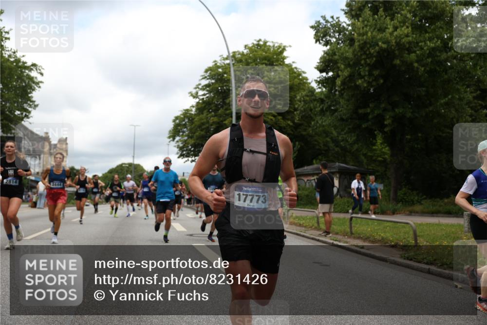 29.06.2025 - hella hamburg halbmarathon Yannick Fuchs http://msf.ph/oto/8231426 29.06.2025 10:46:47 20KM 1098, 1257, 1482, 1657, 1683, 2111, 2208, 2444, 2814, 3258, 3399, 3715, 3952, 3999, 4121, 4587, 4726, 5169, 5194, 5607, 5907, 6897, 7178, 7232, 7383, 7475, 8172, 8316, 8587, 8955, 10529, 10811, 11217, 12135, 12482, 12519, 13211, 13301, 14198, 14286, 14791, 14805, 15446, 15980, 16320, 16467, 16929, 17130, 17198, 17710, 17773, 18249, 18331, 19208 meine-sportfotos.de