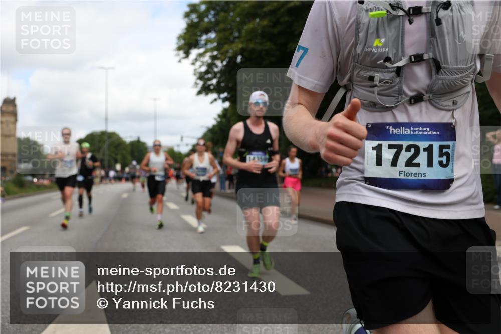 29.06.2025 - hella hamburg halbmarathon Yannick Fuchs http://msf.ph/oto/8231430 29.06.2025 10:34:05 20KM 1343, 2044, 2525, 2546, 2563, 2972, 3282, 4565, 4759, 5752, 6037, 7981, 8319, 8925, 9116, 9265, 9540, 11284, 11305, 12335, 12372, 13479, 13514, 14204, 14272, 14311, 14359, 15013, 15094, 15336, 15435, 15556, 15744, 16656, 16820, 17005, 17215, 17360, 17425, 17668, 18149, 18154, 18285, 18803 meine-sportfotos.de