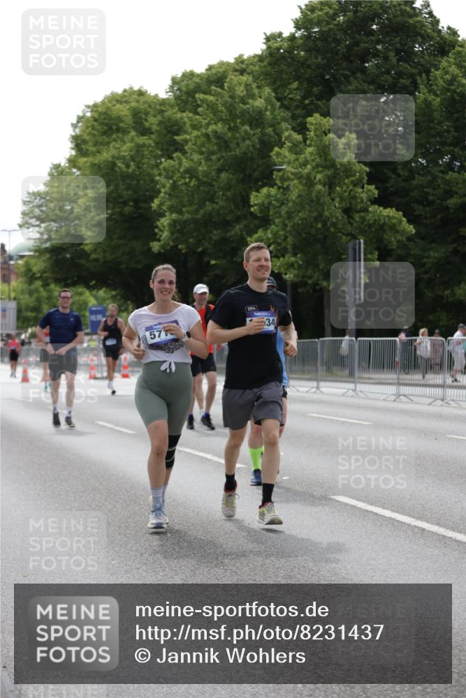 29.06.2025 - hella hamburg halbmarathon Jannik Wohlers http://msf.ph/oto/8231437 29.06.2025 10:28:08 Lombardsbrücke 5718, 5903, 5939, 6102, 6418, 7667, 7980, 8327, 8560, 9642, 9716, 9855, 10434, 13400, 16125, 18293, 18604, 19180 meine-sportfotos.de