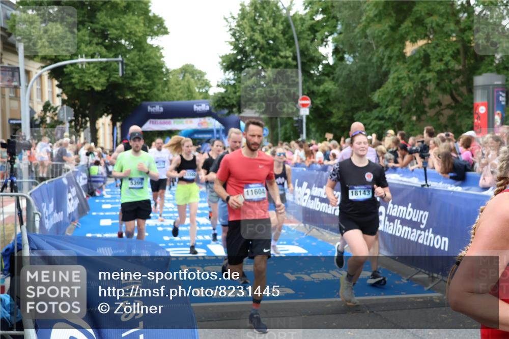 29.06.2025 - hella hamburg halbmarathon Zöllner http://msf.ph/oto/8231445 29.06.2025 10:53:47 Ziel 1422, 2058, 2082, 2518, 5399, 5607, 6877, 7177, 8285, 8335, 10529, 10895, 11588, 11589, 11604, 13865, 14702, 14818, 15061, 15441, 16092, 17482, 17740, 18143, 18249, 18514 meine-sportfotos.de