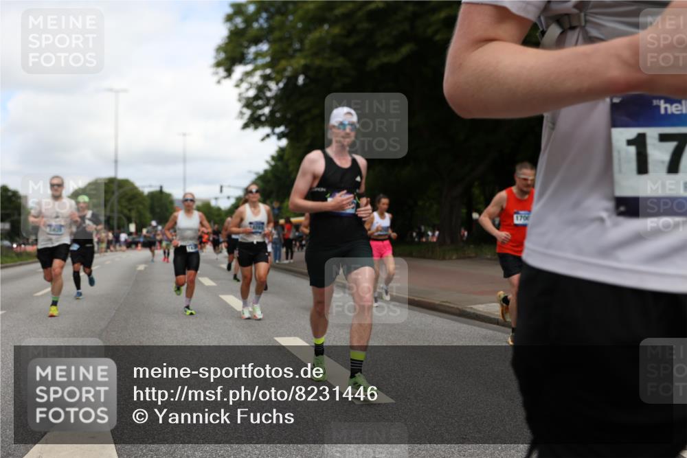 29.06.2025 - hella hamburg halbmarathon Yannick Fuchs http://msf.ph/oto/8231446 29.06.2025 10:34:06 20KM 1343, 2044, 2525, 2546, 2563, 2972, 3282, 3547, 4565, 4759, 5752, 7981, 8319, 8925, 9116, 9265, 9540, 11284, 11305, 11806, 12335, 12372, 13479, 13514, 14204, 14272, 14311, 14359, 15013, 15094, 15336, 15435, 15556, 15744, 16656, 17005, 17215, 17360, 17425, 17668, 18149, 18154, 18285, 18803 meine-sportfotos.de