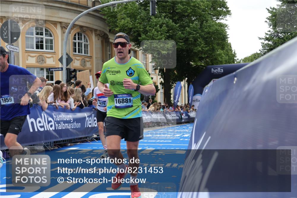 29.06.2025 - hella hamburg halbmarathon Strokosch-Dieckow http://msf.ph/oto/8231453 29.06.2025 10:33:20 Ziel 1959, 4602, 4679, 7723, 8956, 9047, 14167, 16881, 17056, 17175, 17489, 18455, 18731 meine-sportfotos.de