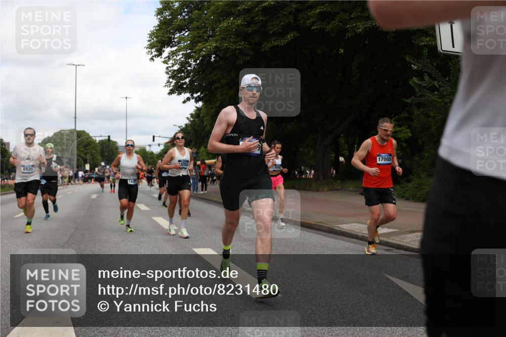 29.06.2025 - hella hamburg halbmarathon Yannick Fuchs http://msf.ph/oto/8231480 29.06.2025 10:34:06 20KM 1343, 2044, 2525, 2546, 2563, 2972, 3282, 3547, 4565, 4759, 5752, 7981, 8319, 8925, 9116, 9265, 9540, 11284, 11305, 11806, 12335, 12372, 13479, 13514, 14204, 14272, 14311, 14359, 15013, 15094, 15336, 15435, 15556, 15744, 16656, 17005, 17215, 17360, 17425, 17668, 18149, 18154, 18285, 18803 meine-sportfotos.de