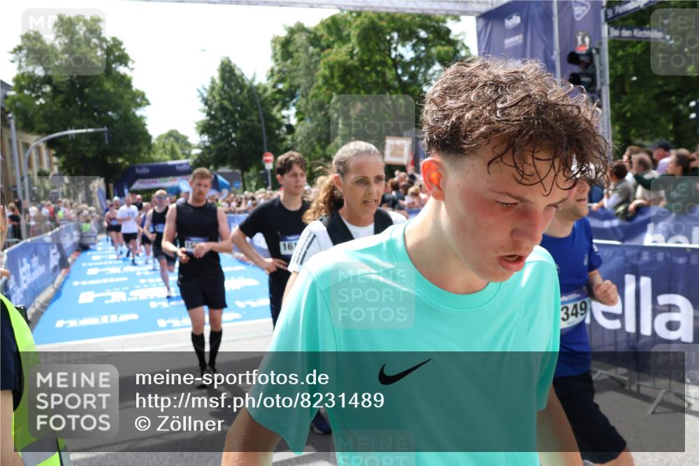 29.06.2025 - hella hamburg halbmarathon Zöllner http://msf.ph/oto/8231489 29.06.2025 11:31:39 Ziel 1093, 2325, 2943, 2944, 3286, 3617, 3848, 6103, 7314, 9125, 9206, 9478, 9514, 11139, 11415, 14451, 14599, 15044, 16124, 16383, 19214 meine-sportfotos.de