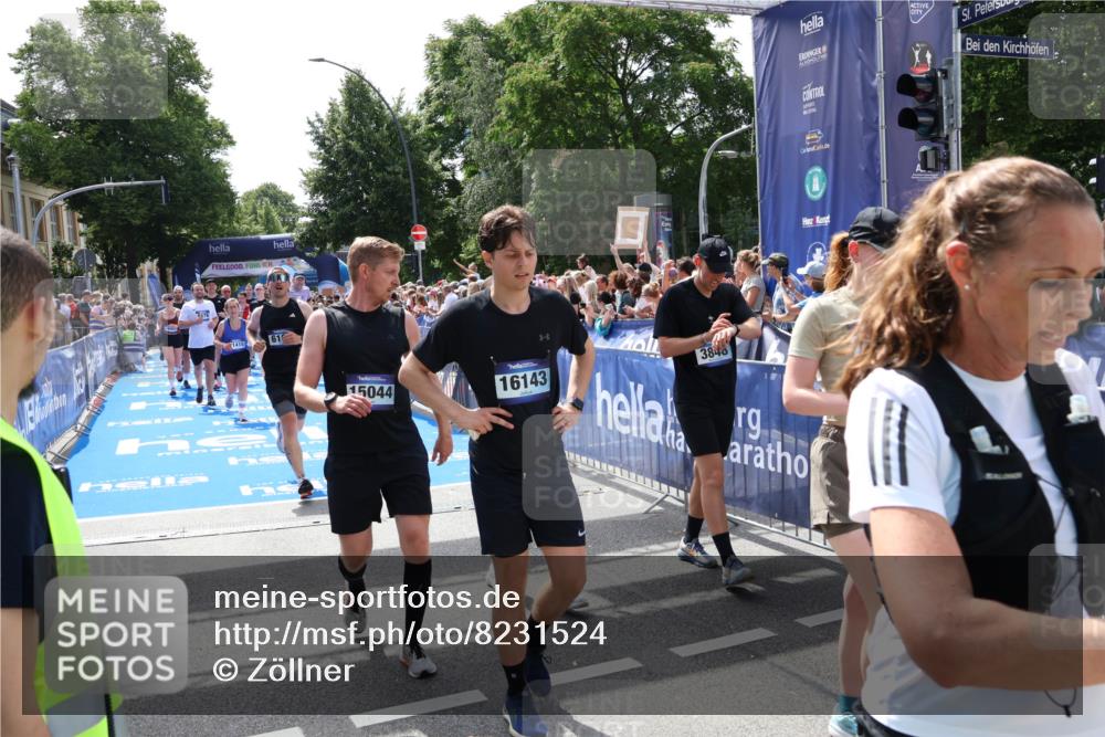 29.06.2025 - hella hamburg halbmarathon Zöllner http://msf.ph/oto/8231524 29.06.2025 11:31:40 Ziel 1093, 2325, 2943, 2944, 3286, 3617, 6103, 7314, 9125, 9206, 9478, 9514, 11139, 11415, 14599, 16124, 16383, 19214 meine-sportfotos.de