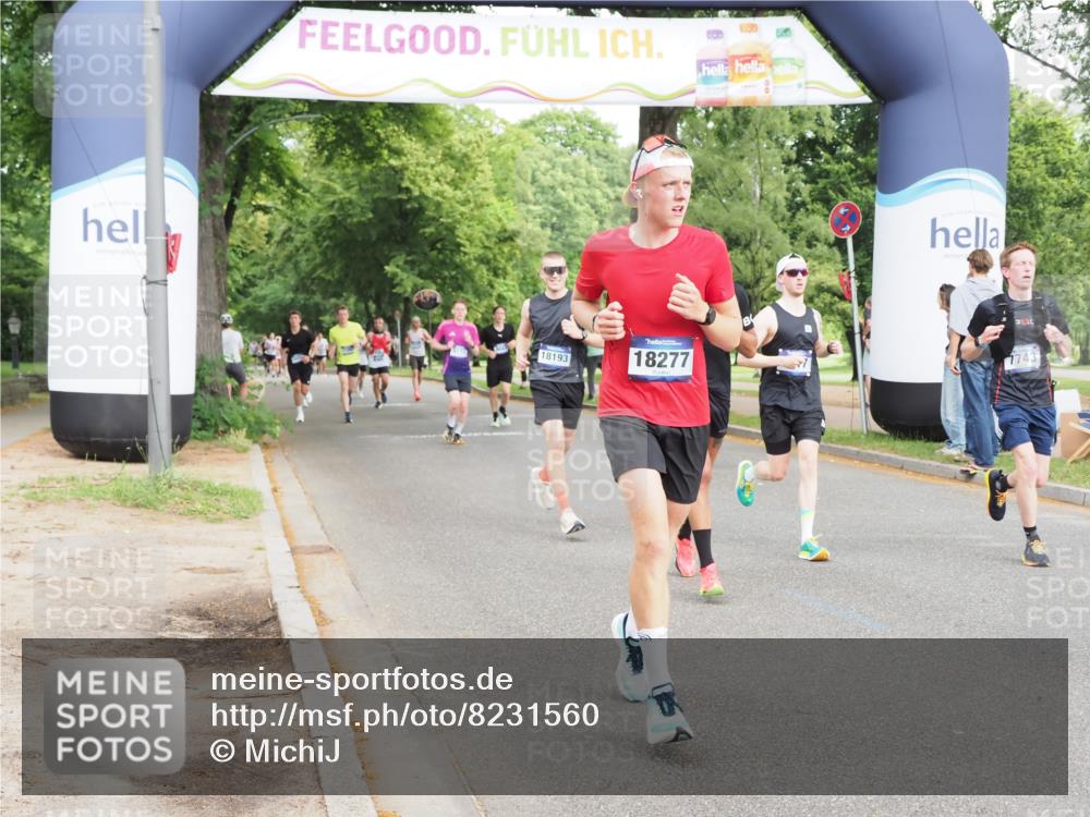 29.06.2025 - hella hamburg halbmarathon MichiJ http://msf.ph/oto/8231560 29.06.2025 10:26:37 Zwischen KM18-KM19 3480, 6458, 7743, 8571, 9017, 10793, 12739, 13595, 16075, 16992, 18193, 18277 meine-sportfotos.de