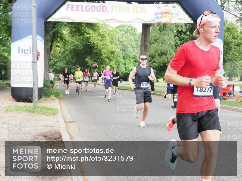 29.06.2025 - hella hamburg halbmarathon MichiJ http://msf.ph/oto/8231579 29.06.2025 10:26:38 Zwischen KM18-KM19 3480, 5791, 6458, 7743, 8571, 9017, 10793, 12739, 13595, 16075, 16992, 18193, 18277 meine-sportfotos.de