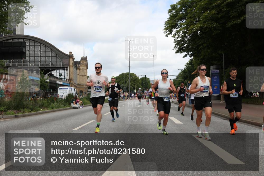 29.06.2025 - hella hamburg halbmarathon Yannick Fuchs http://msf.ph/oto/8231580 29.06.2025 10:34:06 20KM 1343, 2044, 2525, 2546, 2563, 2972, 3282, 3547, 4565, 4759, 5752, 7981, 8319, 8925, 9116, 9265, 9540, 11284, 11305, 11806, 12335, 12372, 13479, 13514, 14204, 14272, 14311, 14359, 15013, 15094, 15336, 15435, 15556, 15744, 16656, 17005, 17215, 17360, 17425, 17668, 18149, 18154, 18285, 18803 meine-sportfotos.de