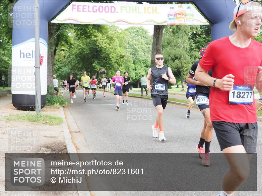 29.06.2025 - hella hamburg halbmarathon MichiJ http://msf.ph/oto/8231601 29.06.2025 10:26:38 Zwischen KM18-KM19 3480, 5791, 6458, 7743, 8571, 9017, 10793, 12739, 13595, 16075, 16992, 18193, 18277 meine-sportfotos.de