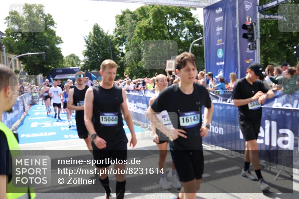 29.06.2025 - hella hamburg halbmarathon Zöllner http://msf.ph/oto/8231614 29.06.2025 11:31:41 Ziel 1093, 2325, 2943, 2944, 3286, 3617, 6103, 7314, 9125, 9206, 9478, 9514, 11139, 11415, 14599, 16124, 16383, 19214 meine-sportfotos.de