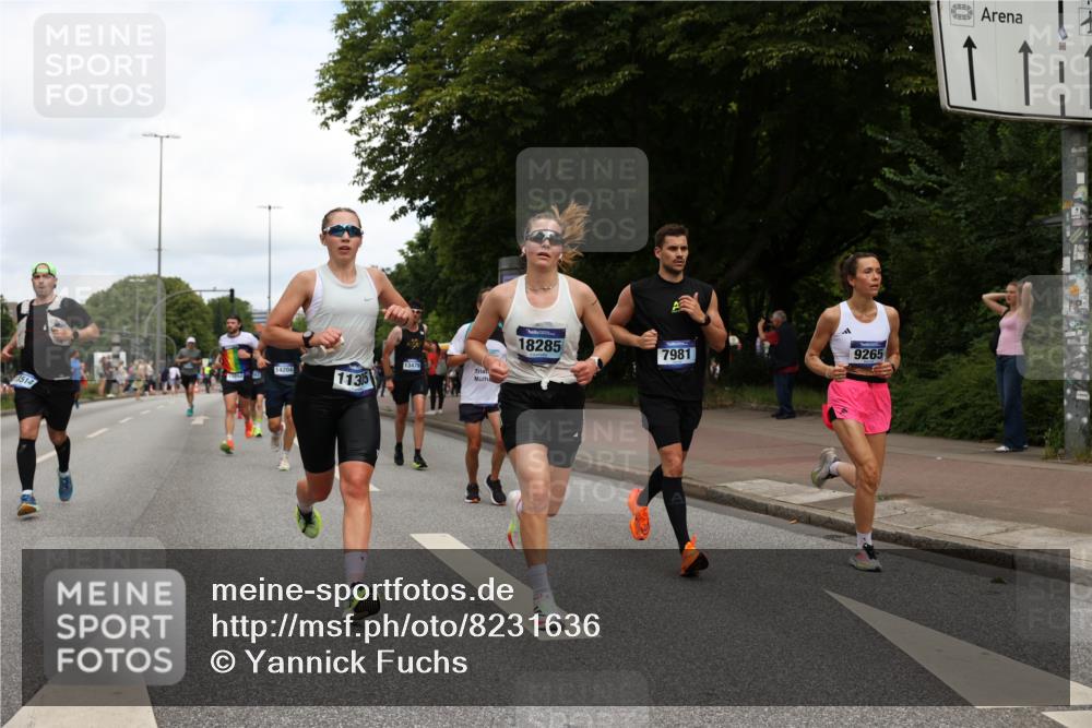 29.06.2025 - hella hamburg halbmarathon Yannick Fuchs http://msf.ph/oto/8231636 29.06.2025 10:34:07 20KM 1343, 2044, 2525, 2546, 2563, 2972, 3282, 3547, 4398, 4565, 4759, 5752, 7981, 8319, 8925, 9116, 9265, 9540, 11284, 11305, 11806, 12335, 12372, 13479, 13514, 14204, 14272, 14311, 14359, 15013, 15094, 15336, 15435, 15556, 15744, 17005, 17215, 17360, 17425, 17668, 17792, 17916, 18149, 18154, 18285, 18803 meine-sportfotos.de