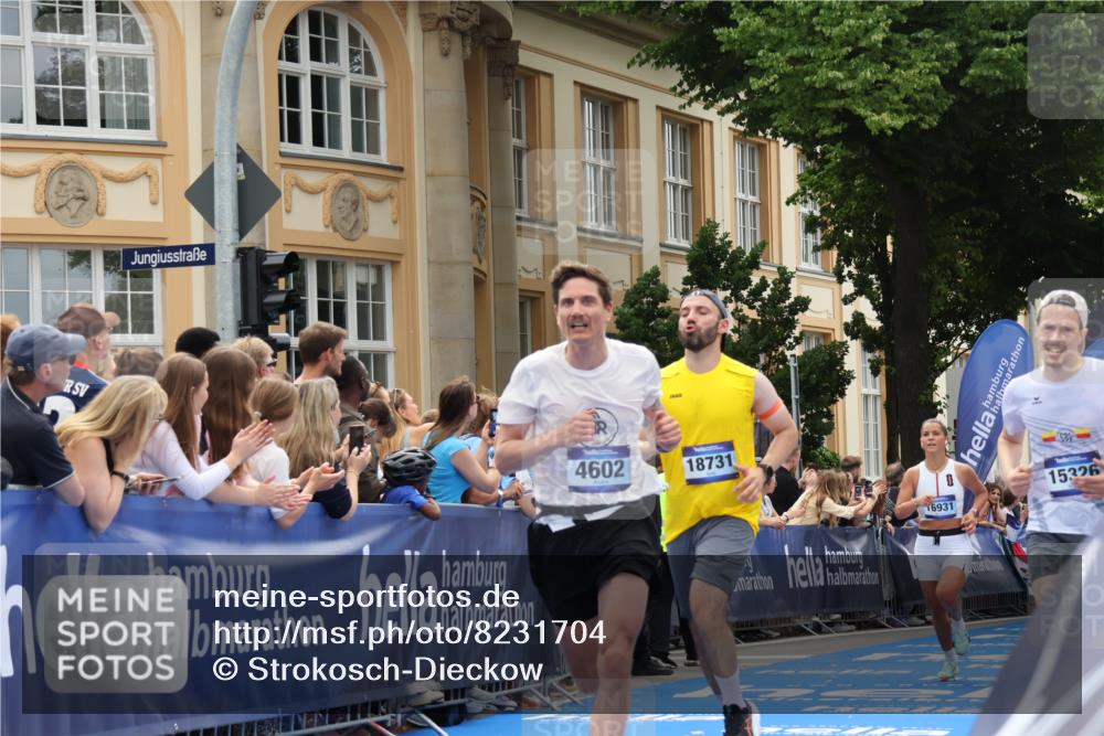 29.06.2025 - hella hamburg halbmarathon Strokosch-Dieckow http://msf.ph/oto/8231704 29.06.2025 10:33:29 Ziel 1053, 4602, 8312, 8956, 15326, 16931, 17056, 17489, 18731, 18854 meine-sportfotos.de