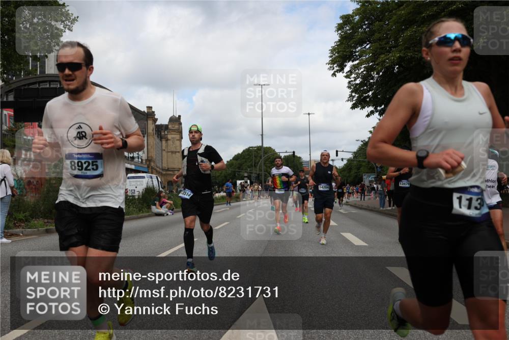 29.06.2025 - hella hamburg halbmarathon Yannick Fuchs http://msf.ph/oto/8231731 29.06.2025 10:34:08 20KM 1343, 2044, 2525, 2546, 2563, 2972, 3547, 4398, 4565, 4759, 5752, 7981, 8319, 8346, 8925, 9116, 9265, 9540, 11284, 11305, 11806, 12046, 12091, 12335, 12372, 13190, 13479, 13514, 14204, 14272, 14311, 14359, 15013, 15094, 15336, 15435, 15556, 15744, 17005, 17215, 17360, 17425, 17668, 17792, 17916, 18149, 18154, 18285, 18803 meine-sportfotos.de
