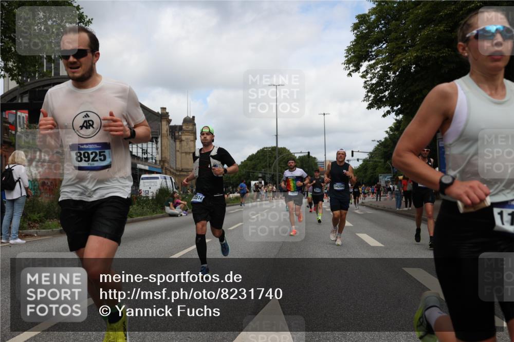 29.06.2025 - hella hamburg halbmarathon Yannick Fuchs http://msf.ph/oto/8231740 29.06.2025 10:34:08 20KM 1343, 2044, 2525, 2546, 2563, 2972, 3547, 4398, 4565, 4759, 5752, 7981, 8319, 8346, 8925, 9116, 9265, 9540, 11284, 11305, 11806, 12046, 12091, 12335, 12372, 13190, 13479, 13514, 14204, 14272, 14311, 14359, 15013, 15094, 15336, 15435, 15556, 15744, 17005, 17215, 17360, 17425, 17668, 17792, 17916, 18149, 18154, 18285, 18803 meine-sportfotos.de