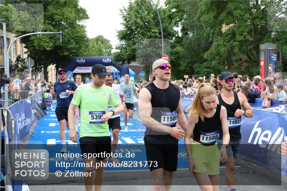 29.06.2025 - hella hamburg halbmarathon Zöllner http://msf.ph/oto/8231773 29.06.2025 10:53:50 Ziel 1422, 2082, 2518, 5607, 6260, 6877, 7177, 8285, 8335, 9922, 10529, 10891, 14026, 14702, 14818, 15502, 17482, 17740, 18249, 18487, 18514, 18759 meine-sportfotos.de