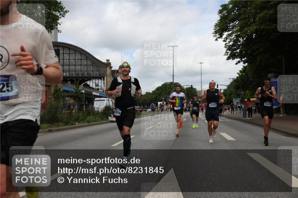 29.06.2025 - hella hamburg halbmarathon Yannick Fuchs http://msf.ph/oto/8231845 29.06.2025 10:34:08 20KM 1343, 2044, 2525, 2546, 2563, 2972, 3547, 4398, 4565, 4759, 5752, 7981, 8319, 8346, 8925, 9116, 9265, 9540, 11284, 11305, 11806, 12046, 12091, 12335, 12372, 13190, 13479, 13514, 14204, 14272, 14311, 14359, 15013, 15094, 15336, 15435, 15556, 15744, 17005, 17215, 17360, 17425, 17668, 17792, 17916, 18149, 18154, 18285, 18803 meine-sportfotos.de