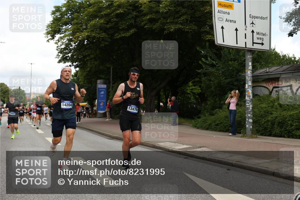 29.06.2025 - hella hamburg halbmarathon Yannick Fuchs http://msf.ph/oto/8231995 29.06.2025 10:34:09 20KM 1343, 2044, 2525, 2546, 2563, 2972, 3547, 4398, 4565, 4759, 5752, 7981, 8319, 8346, 8925, 9116, 9265, 9540, 11284, 11305, 11806, 12046, 12091, 12335, 12372, 13190, 13479, 13514, 14204, 14272, 14359, 15013, 15094, 15336, 15435, 15556, 15744, 17005, 17215, 17360, 17425, 17668, 17792, 17916, 18149, 18154, 18285, 18803 meine-sportfotos.de