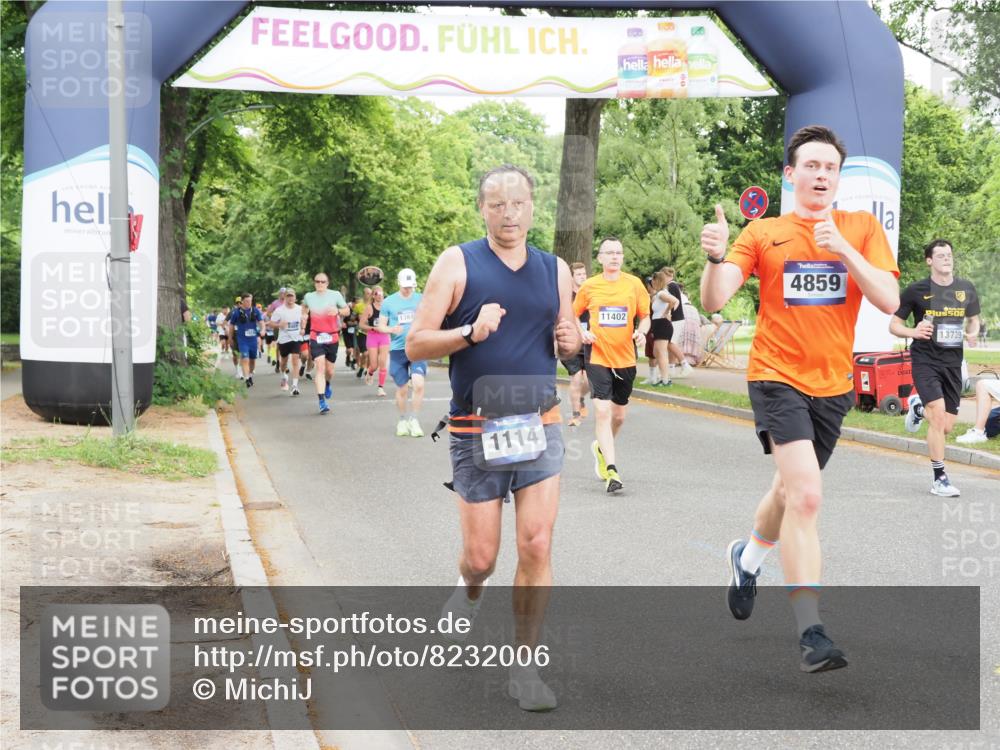 29.06.2025 - hella hamburg halbmarathon MichiJ http://msf.ph/oto/8232006 29.06.2025 10:49:40 Zwischen KM18-KM19 1114, 1940, 4859, 6311, 7869, 9124, 10866, 11402, 12567, 12662, 13551, 13739, 13841, 16371, 16540, 18796 meine-sportfotos.de