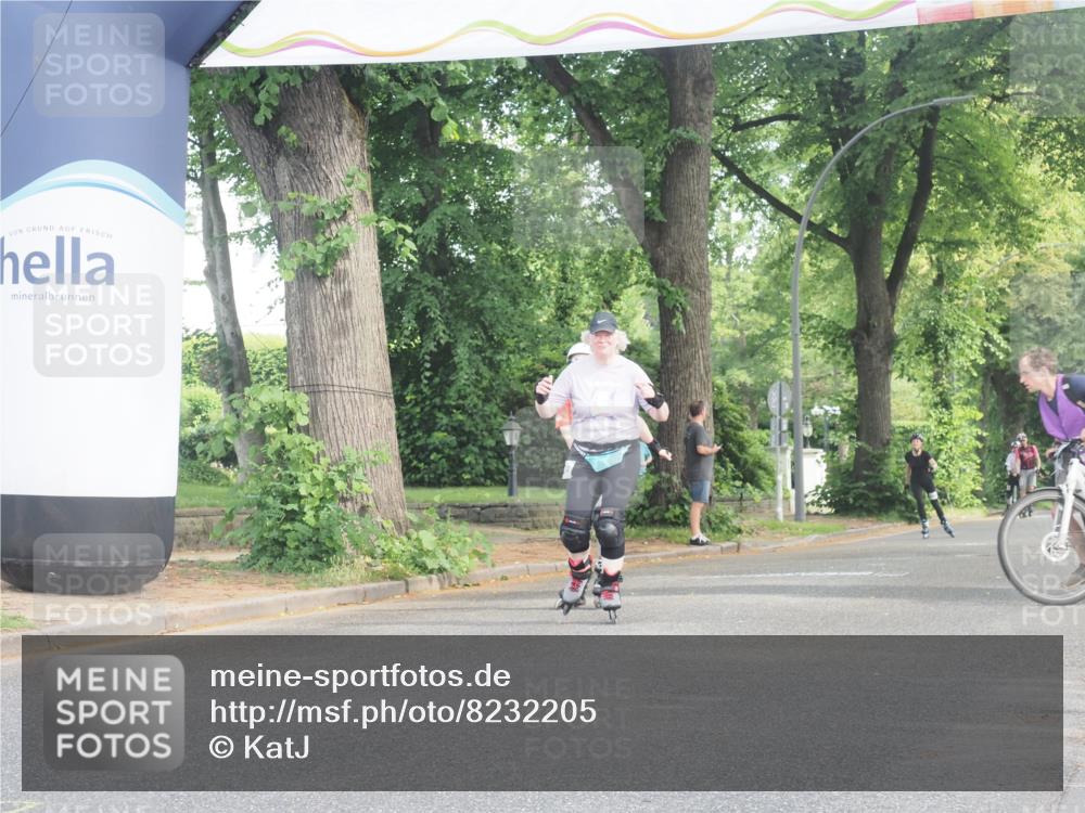 29.06.2025 - hella hamburg halbmarathon KatJ http://msf.ph/oto/8232205 29.06.2025 09:42:33 Zwischen KM18-KM19  meine-sportfotos.de