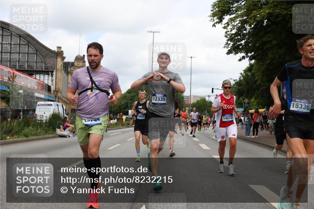 29.06.2025 - hella hamburg halbmarathon Yannick Fuchs http://msf.ph/oto/8232215 29.06.2025 10:34:13 20KM 1343, 1358, 2044, 2525, 2546, 2563, 2972, 3547, 4398, 4565, 4759, 5752, 7981, 8319, 8346, 8925, 9116, 9265, 9540, 11284, 11305, 11714, 11806, 12046, 12091, 12335, 12372, 13190, 13479, 13514, 14204, 14272, 14359, 15094, 15336, 15435, 15744, 17005, 17215, 17360, 17425, 17668, 17792, 17916, 18013, 18154, 18285, 18803 meine-sportfotos.de
