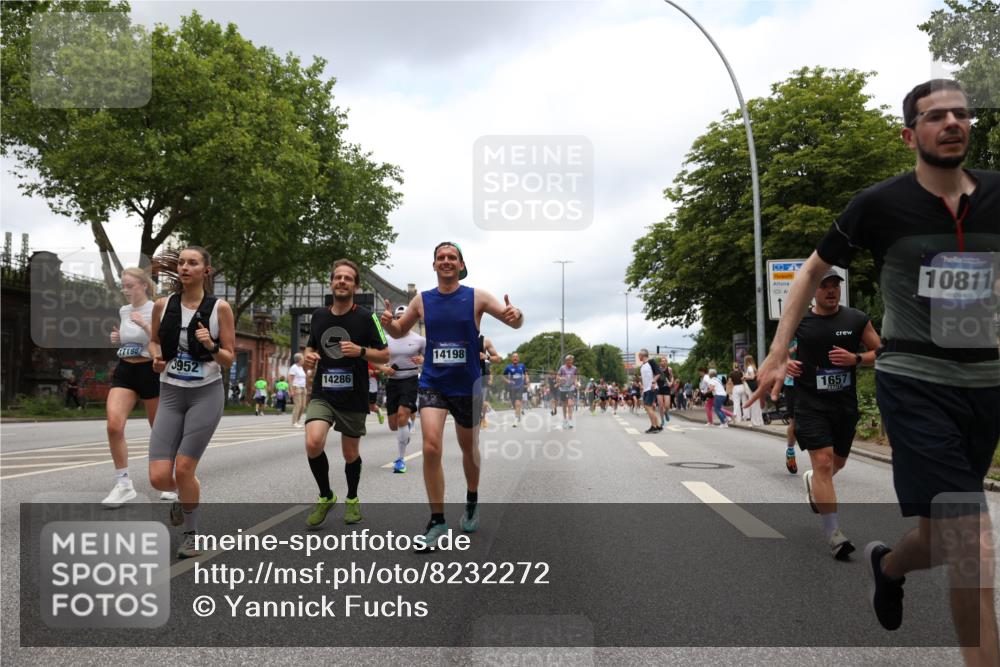 29.06.2025 - hella hamburg halbmarathon Yannick Fuchs http://msf.ph/oto/8232272 29.06.2025 10:46:51 20KM 1098, 1257, 1482, 1657, 1683, 2111, 2208, 2444, 2814, 3258, 3399, 3952, 3999, 4121, 4419, 4587, 4726, 5169, 5194, 5607, 5907, 6897, 7178, 7232, 7383, 7475, 8316, 8587, 8651, 8955, 9065, 9163, 10529, 10811, 11217, 11588, 11589, 11604, 11689, 12155, 12482, 12519, 13211, 13301, 14198, 14286, 14805, 15681, 15980, 16320, 16467, 16929, 17130, 17198, 17710, 17773, 18249, 18331, 19208 meine-sportfotos.de