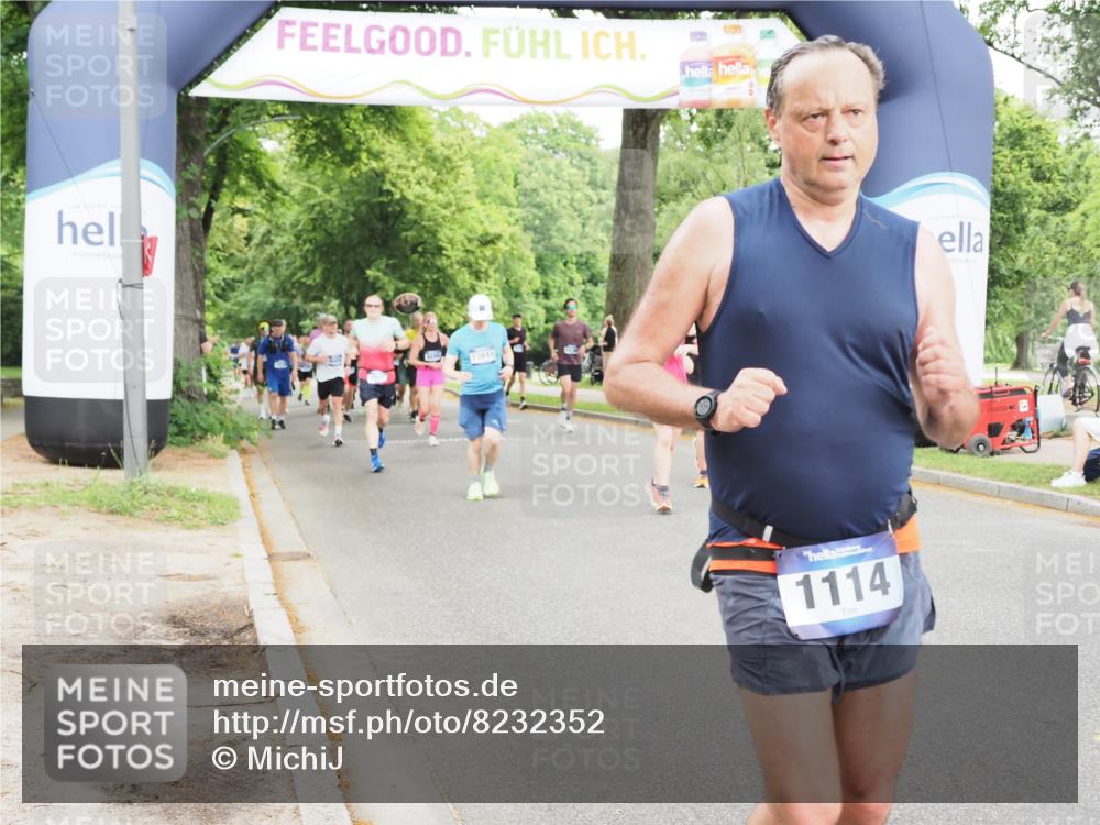 29.06.2025 - hella hamburg halbmarathon MichiJ http://msf.ph/oto/8232352 29.06.2025 10:49:40 Zwischen KM18-KM19 1114, 1940, 4859, 6311, 7869, 9124, 10866, 11402, 12567, 12662, 13551, 13739, 13841, 16371, 16540, 18796 meine-sportfotos.de